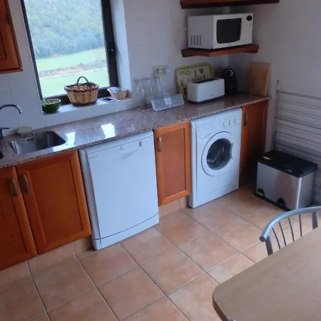 Aparthotel Castell De Ceuro. Rural