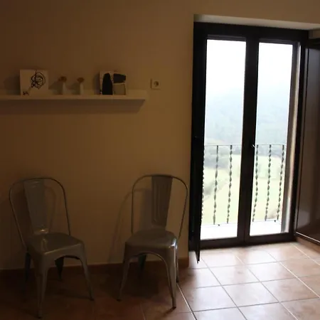 Castell De Ceuro. Rural Aparthotel Ogern