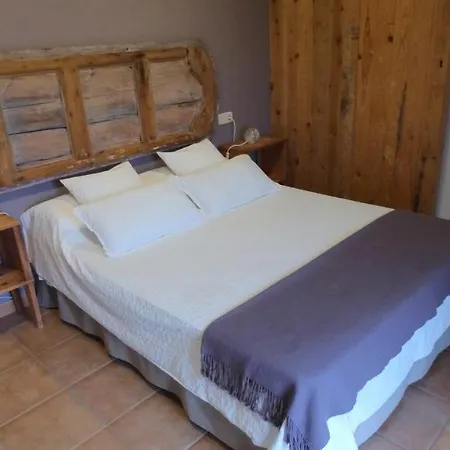 Castell De Ceuro. Rural Aparthotel